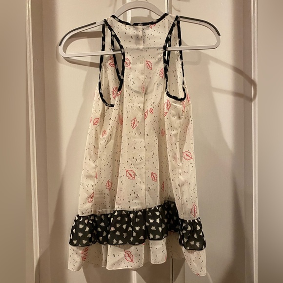 Fire Los Angeles Pattern Tank Top S (Juniors) - Picture 2 of 3